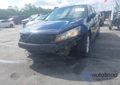 2008 Honda Accord Lxp z USA, uszkodzony, nr VIN 1HGCP26488A135796